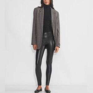 Aritzia Wilfred Vegan leather pants/leggings w holiday midcentury vibe